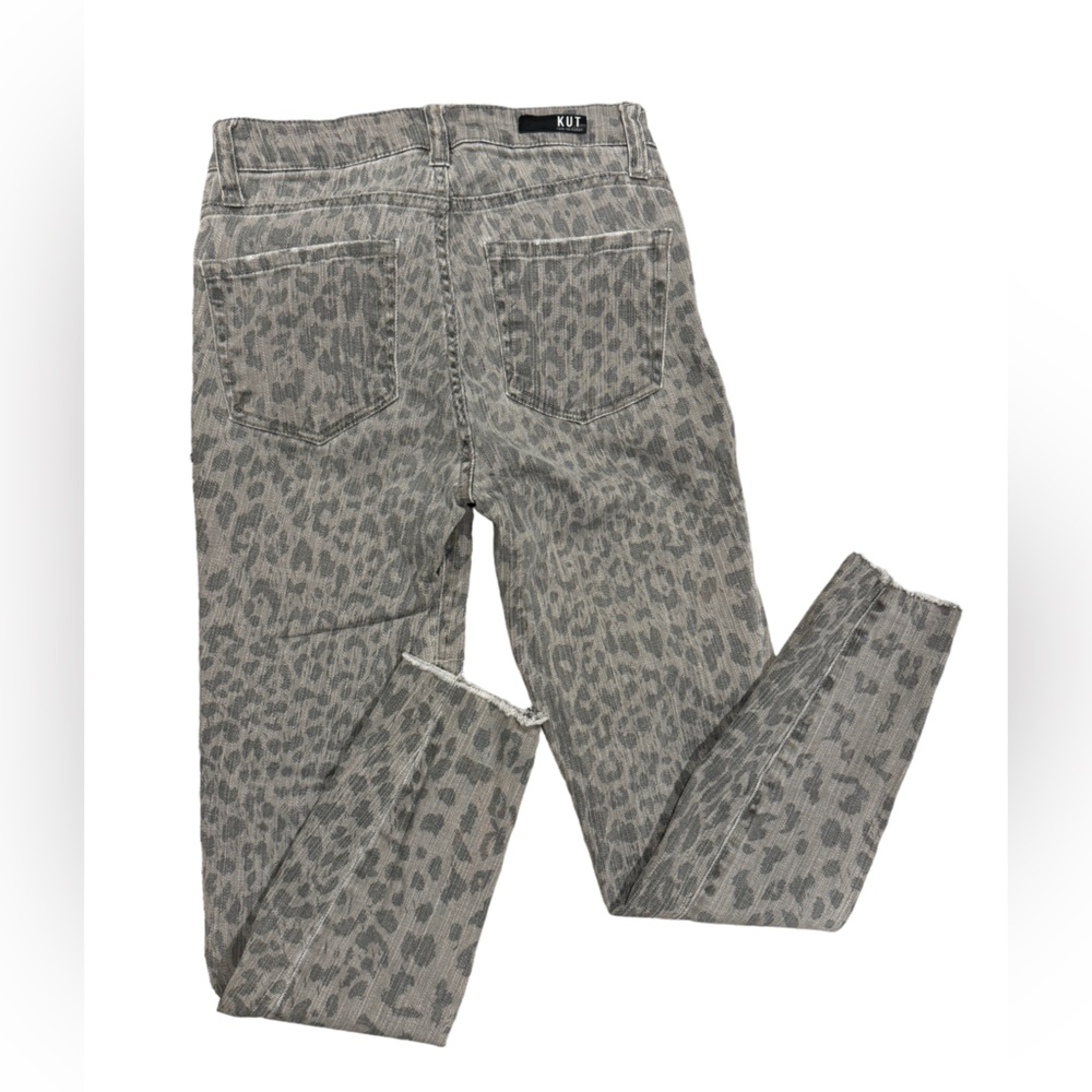 KUT from the Kloth animal print Connie High Rise Ankle Skinny jeans. Size 00